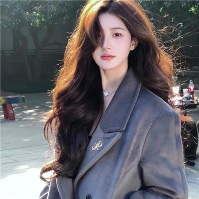 冰属性男子与酷酷女同事